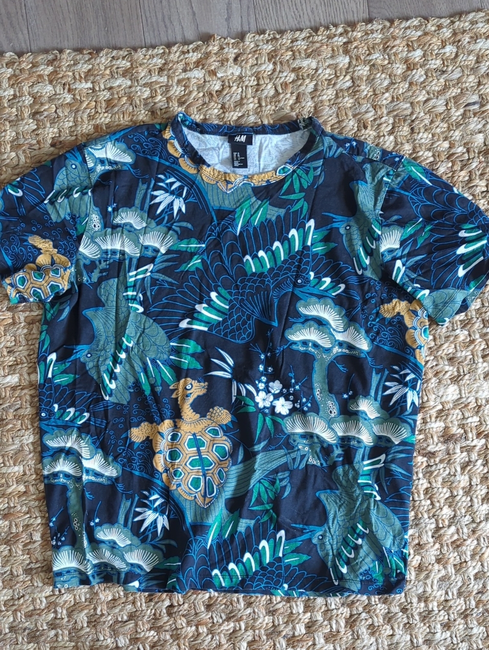 H&M Men’s Y2K Japanese Graphic Print Cotton Tee | XL (Fits Large)